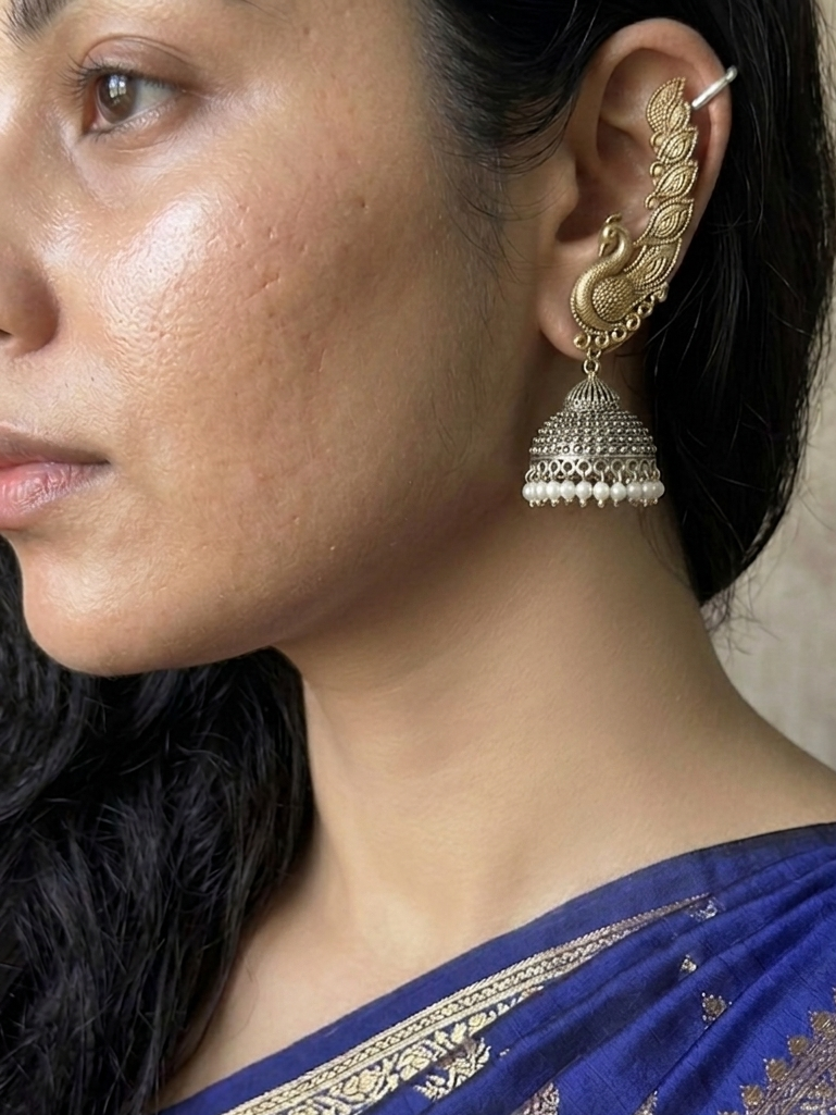 Varnika Dual Tone Ear Cuff