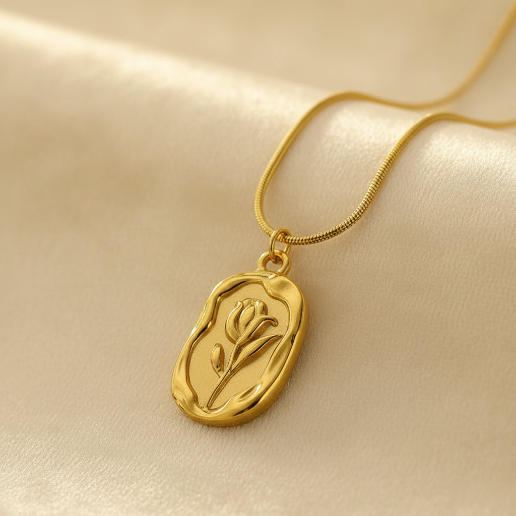 Roselle Vintage Rose Pendant