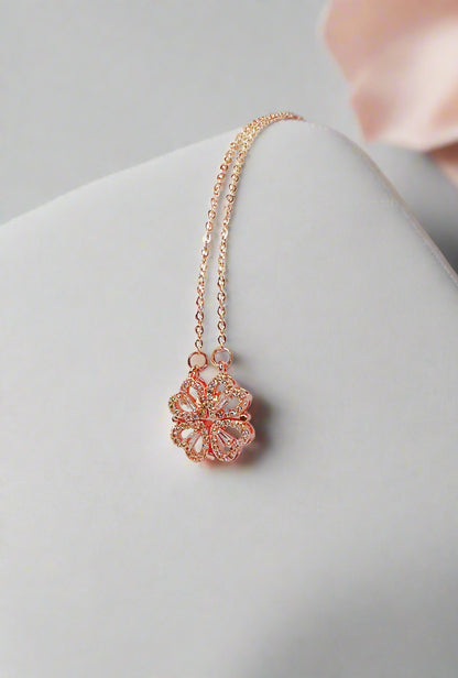 Eterna Hearts and Clover Two-Way Chain