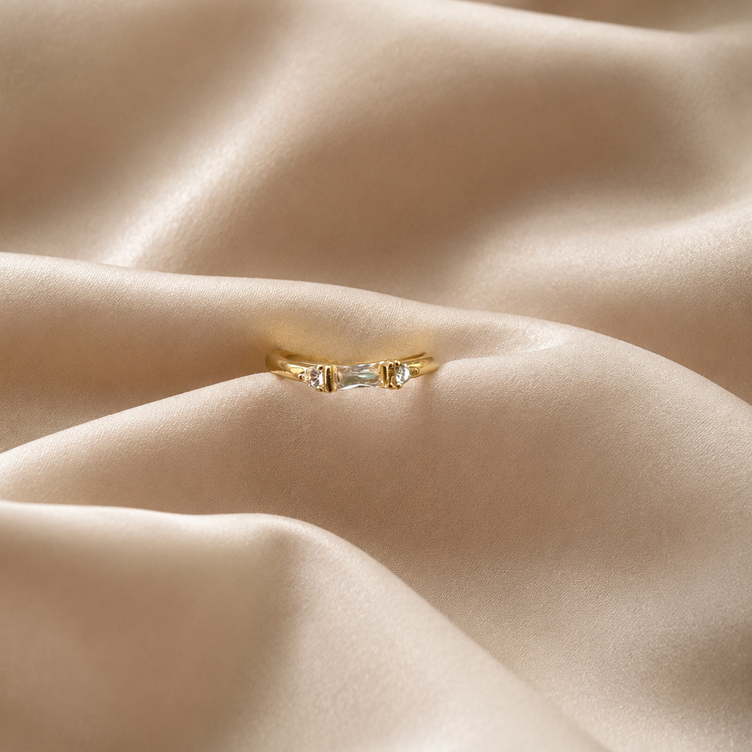 Tiara White Stone