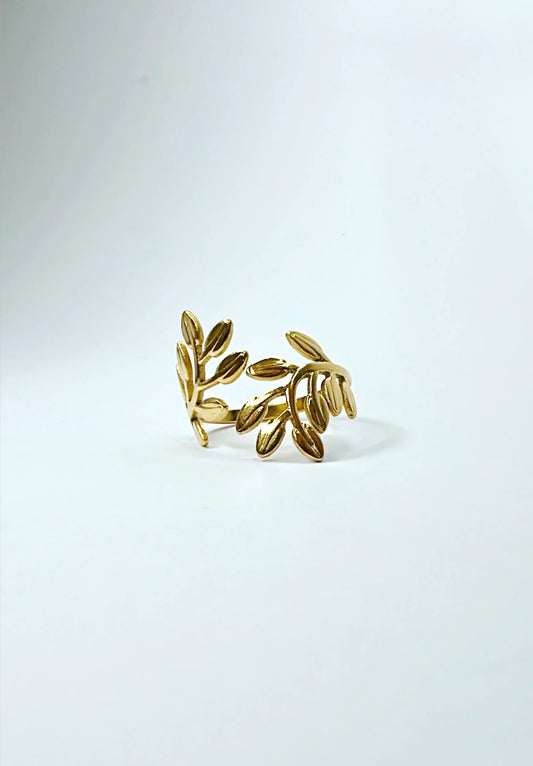 Thalira Statement Leaves Ring